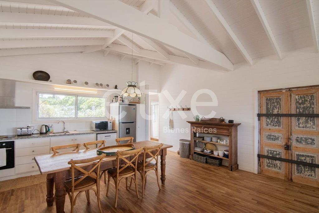 Venta de Casa en La Pedrera, Rocha. ...