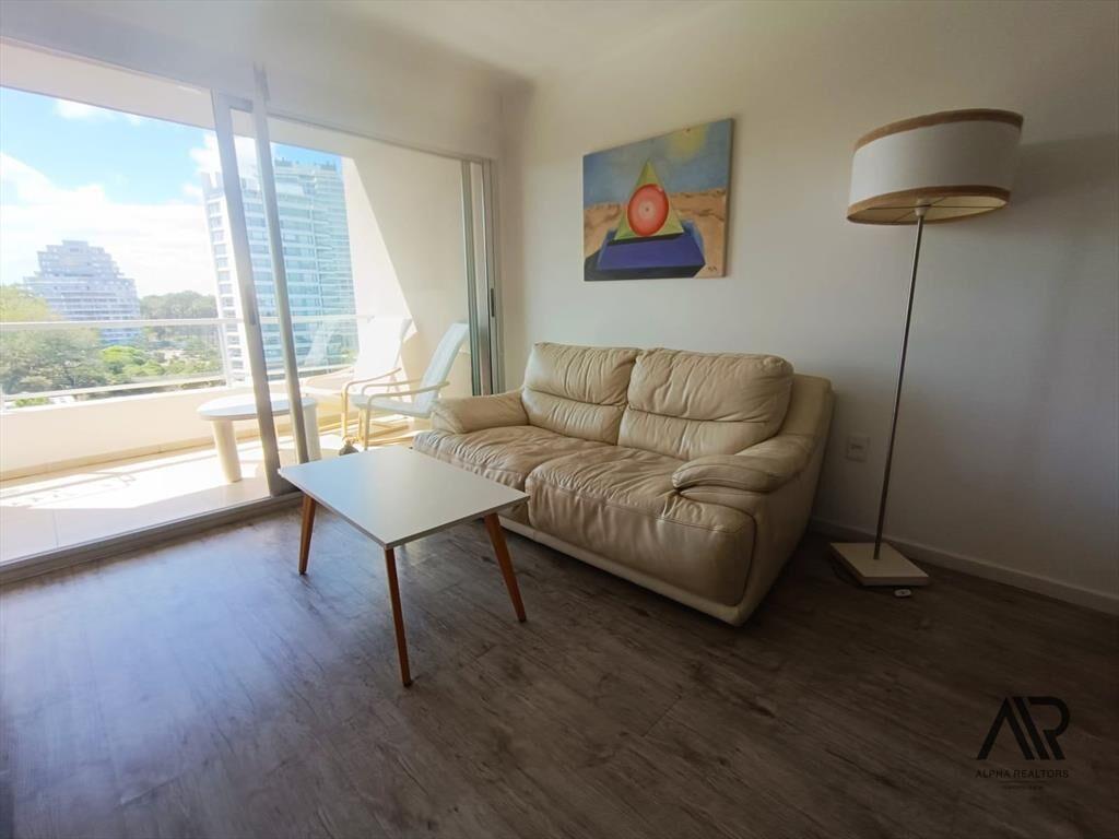 Apartamento en venta c/ cochera en Playa Brava
