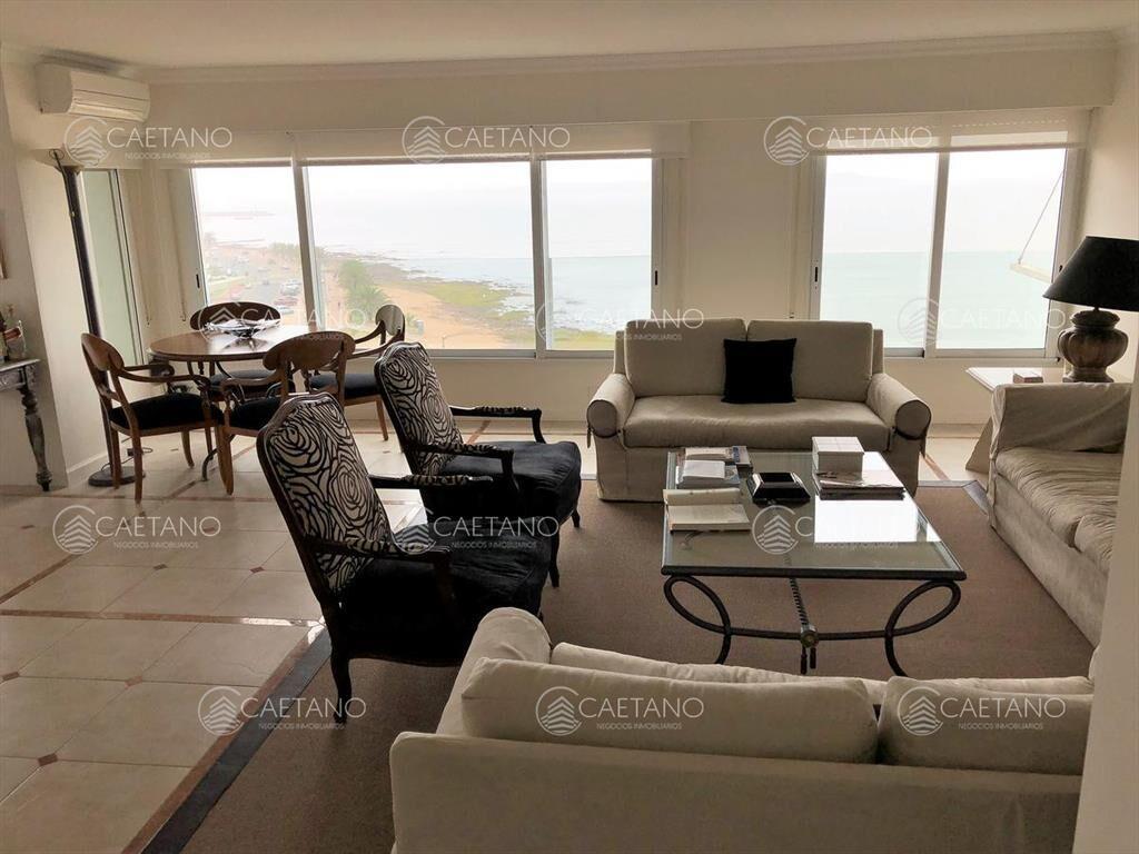 Venta apartamento 4 dormitorios, Playa Mansa -