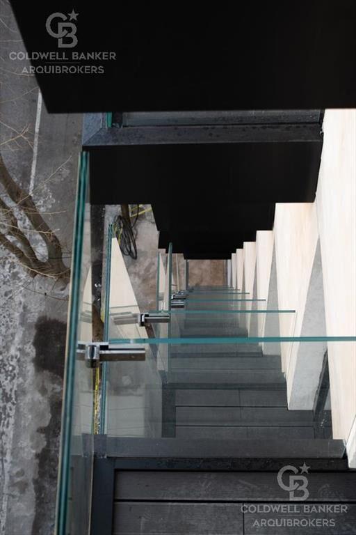 Venta apartamento penthouse cuatro dormitorios con renta en