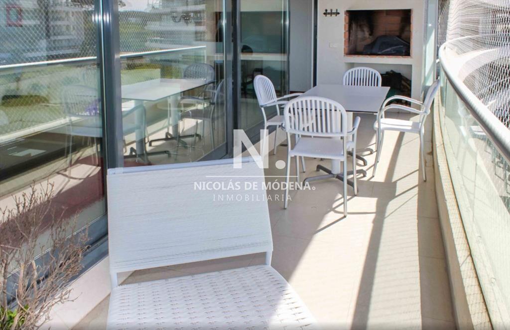 DEPARTAMENTO, 3 DORMITORIOS Y SERVICIO, PUNTA DEL