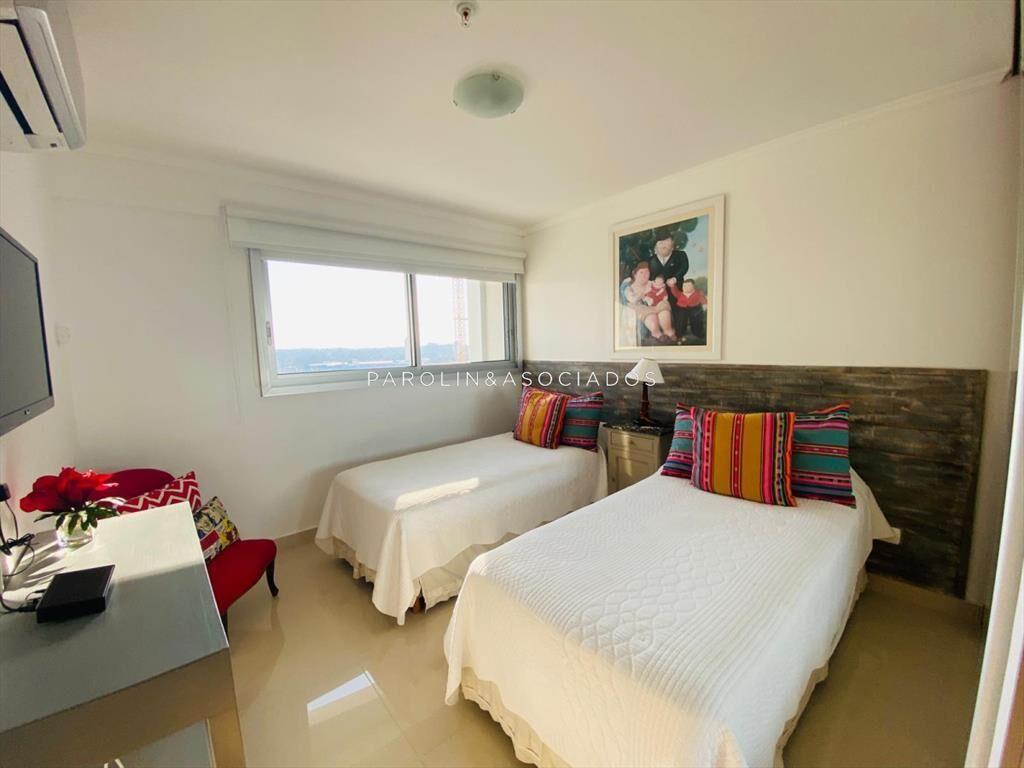 Apartamento en venta de 2 dormitorios en Miami