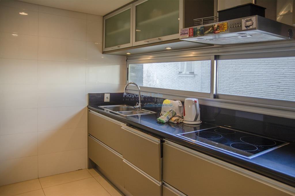 Departamento de 3 dormitorios con parrillero en