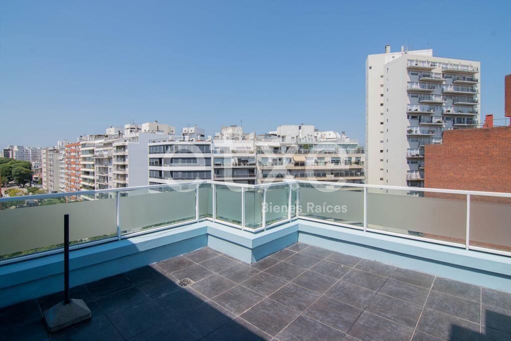 Venta con Renta Penthouse en Pocitos...
