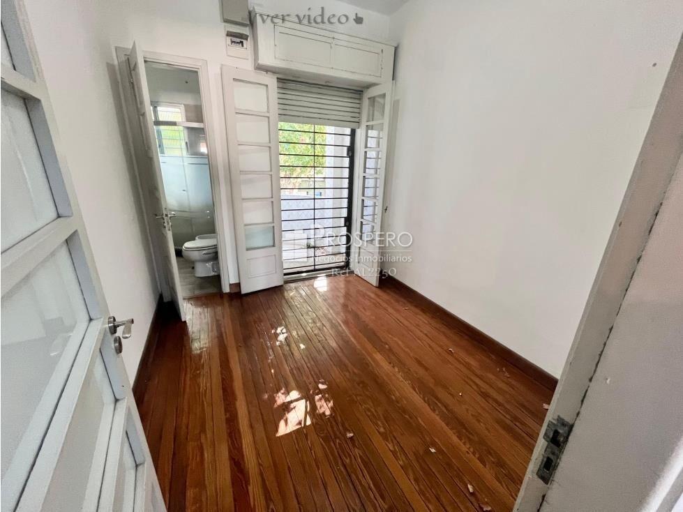 AL2250/1 venta casa 4 dorm Bella Vista/Parrillero