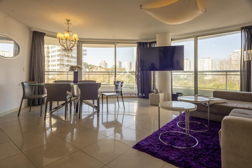 Venta Apartamento 3 dormitorios y dependencia en Ocean Driv