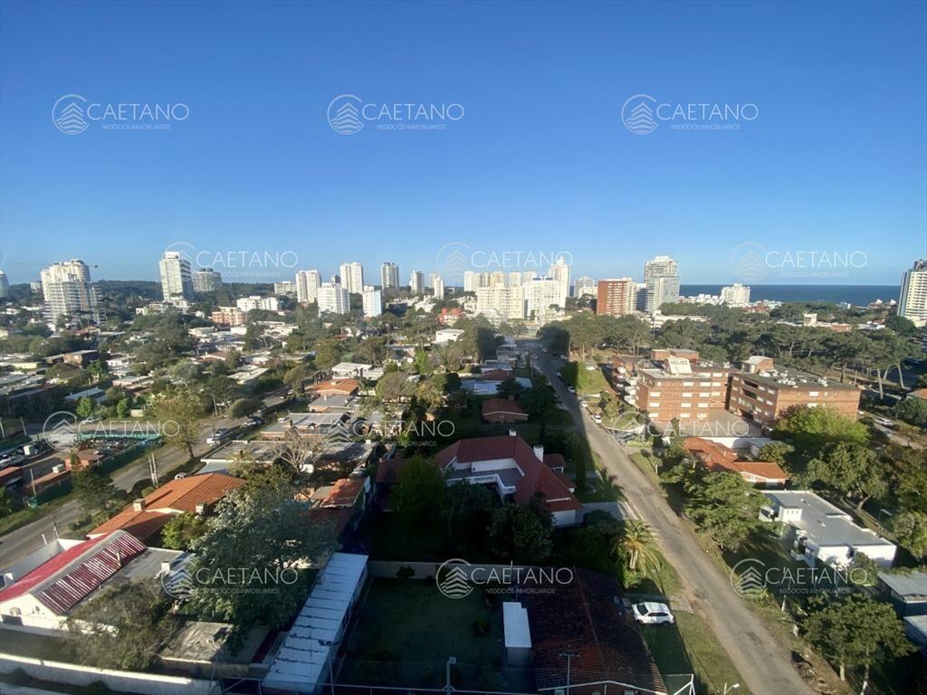 Venta apartamento 3 dormitorios. Playa mansa, del