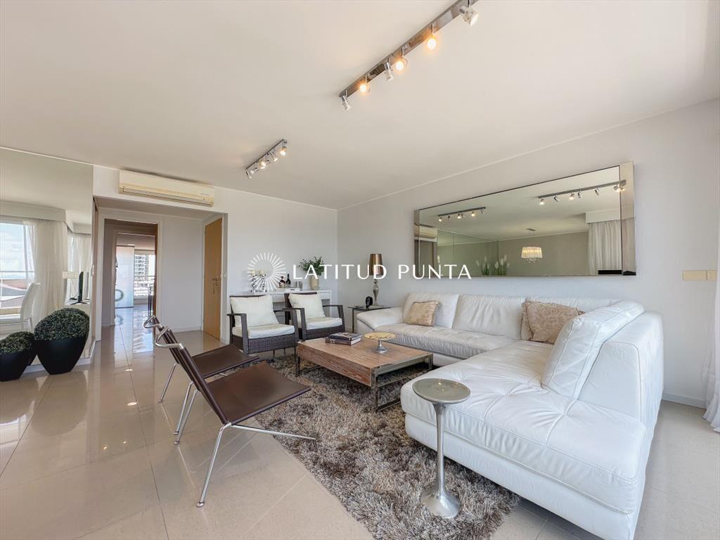 Mansa, exclusivo apartamento de 3 suites más