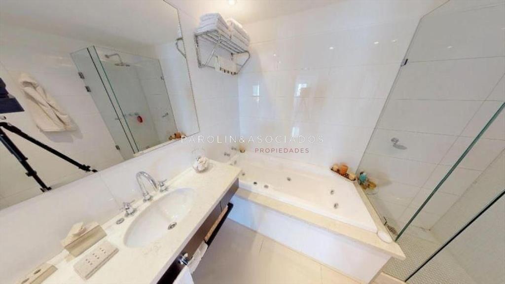 Apartamento en venta de 3 dormitorios en Torre