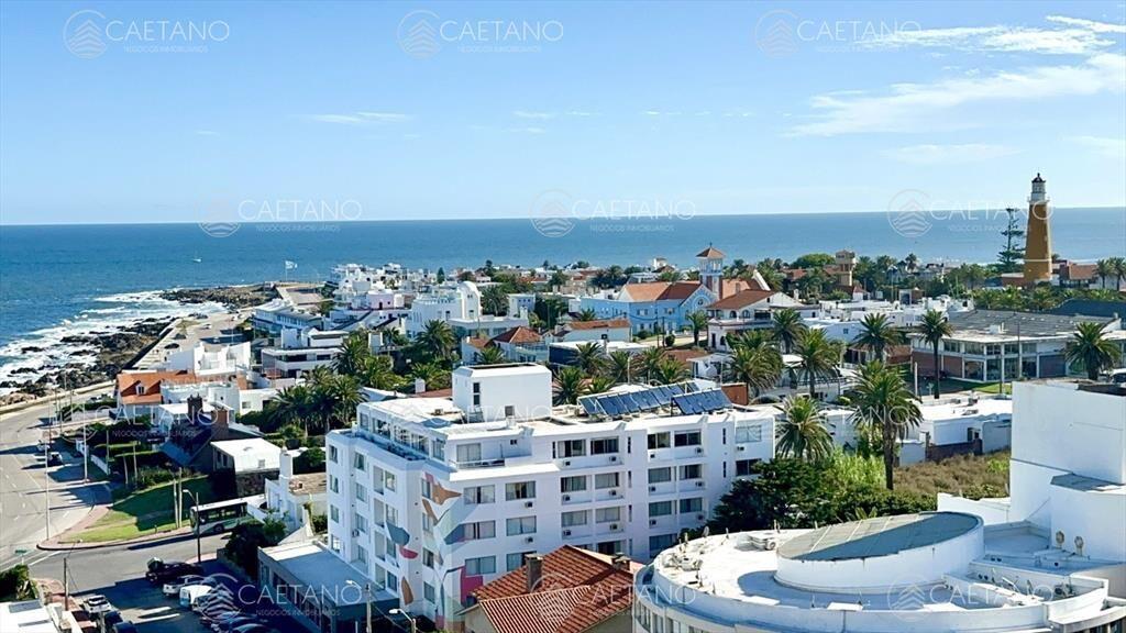 Piso alto en venta, con inmejorable vistas al mar