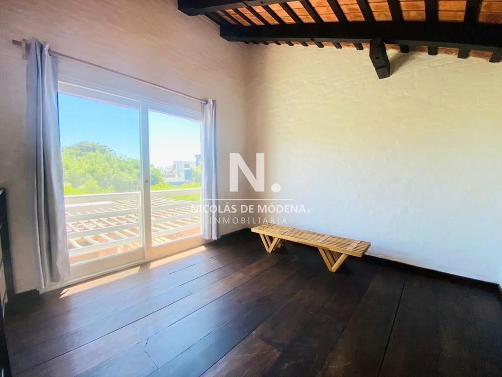 Excelente casa en venta de La Barra + 3 dormitorios y depen