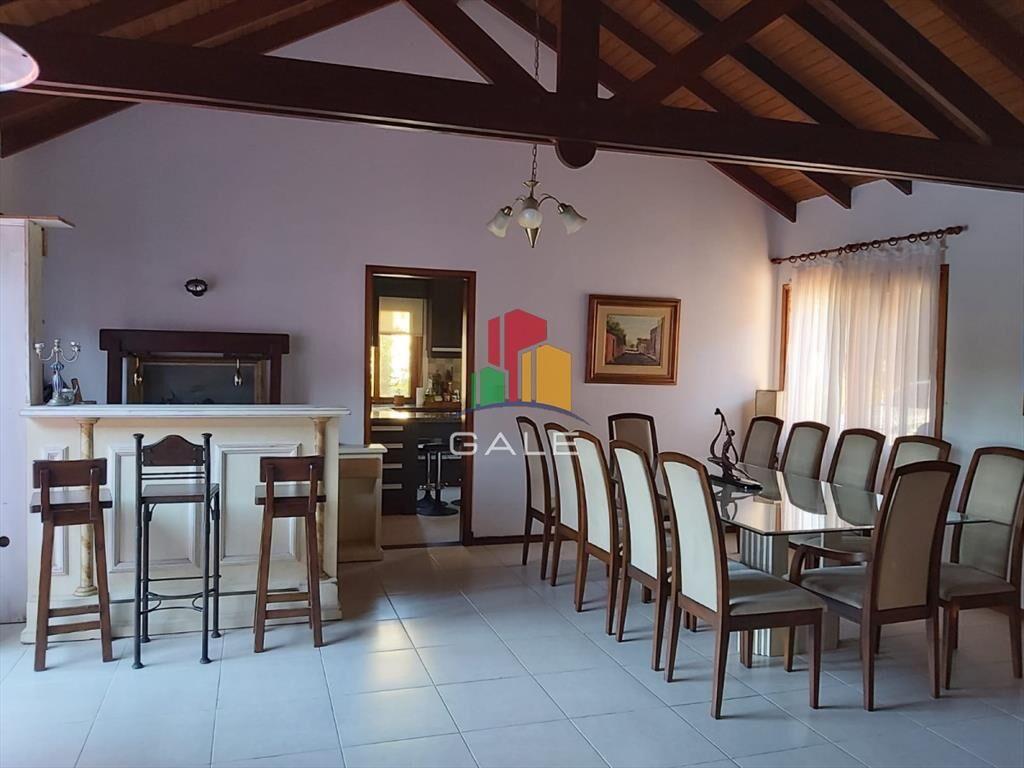 Hermosa casa en venta en Beverly Hills de 5 con y