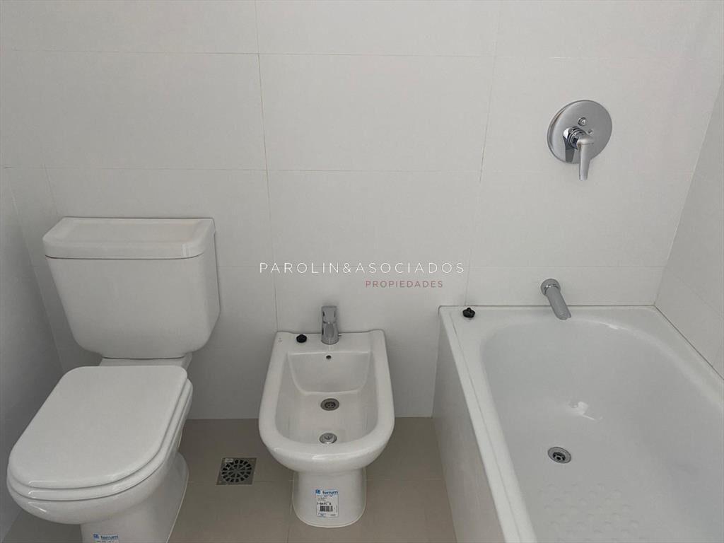 Apartamento en venta frente la mar en Punta del