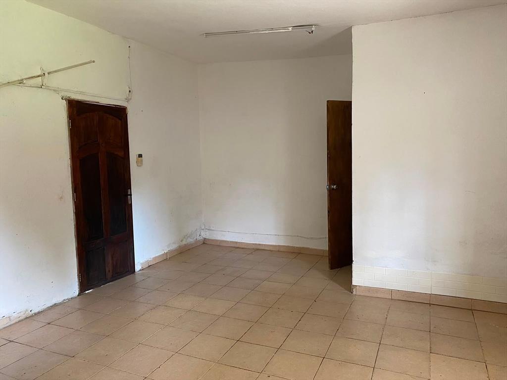 Venta de monoambiente con terreno en Pando