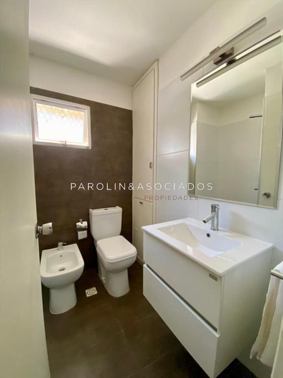 Apartamento reciclado en venta en complejo Punta