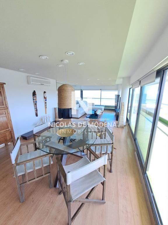 Espectacular PentHouse de primer linea frente al