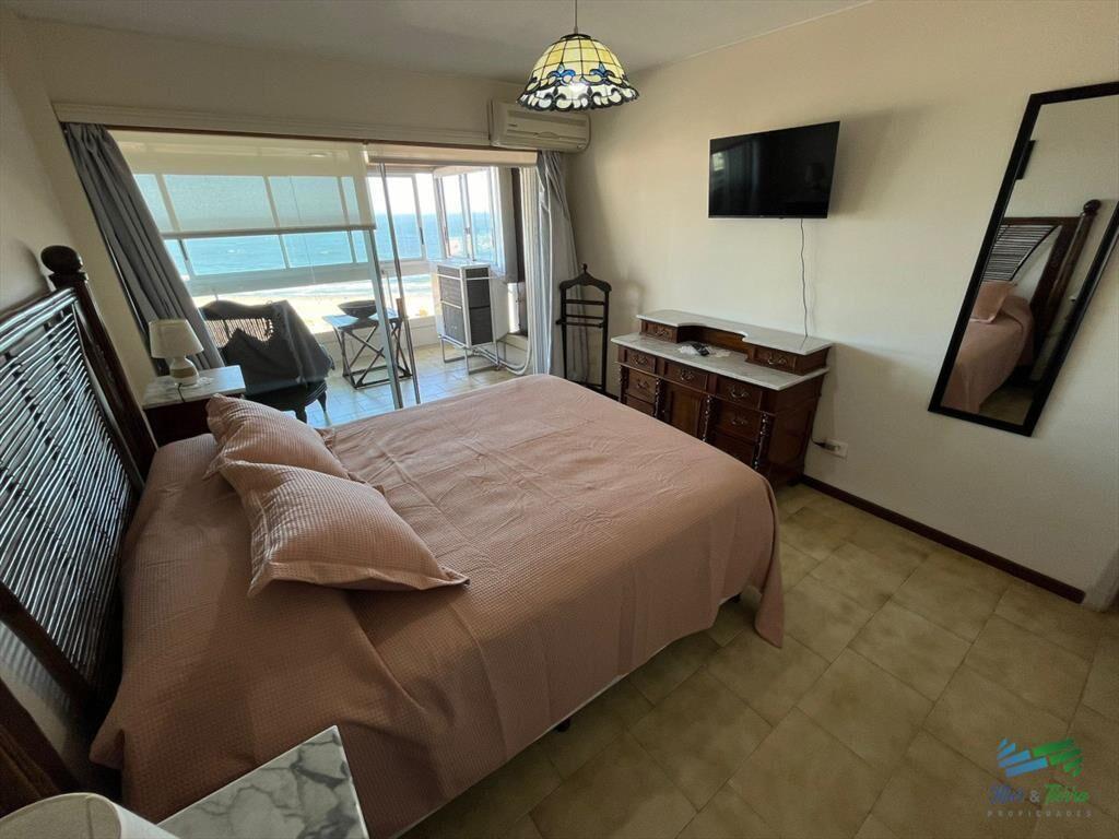 Apartamento en alquiler de 3 dormitorios en Primera Linea d