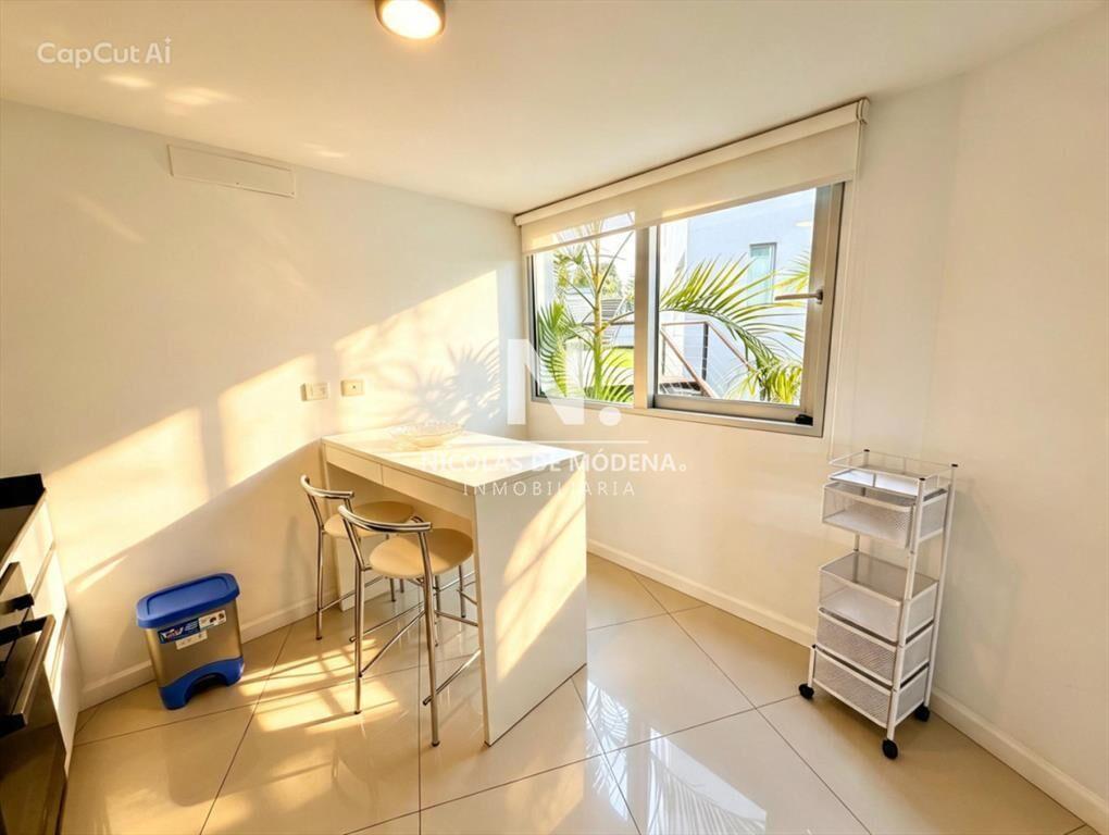 Apartamento en primera linea playa mansa, 3 dormitorios