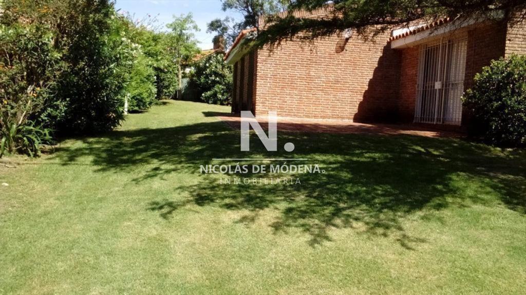 Chalet en venta a solo 50 mts del mar.