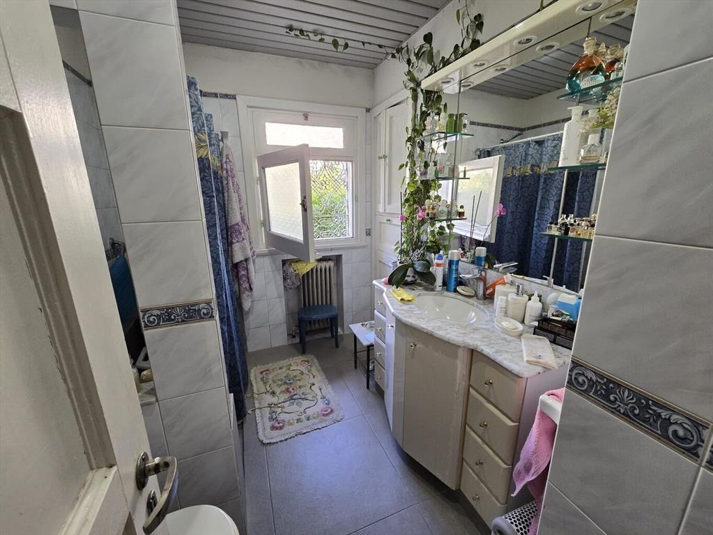 Gran casa en excelente zona de Pocitos Nuevo próximo al Sho