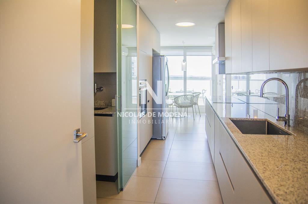 Le Parc III Punta Del Este,departamento de 4 en