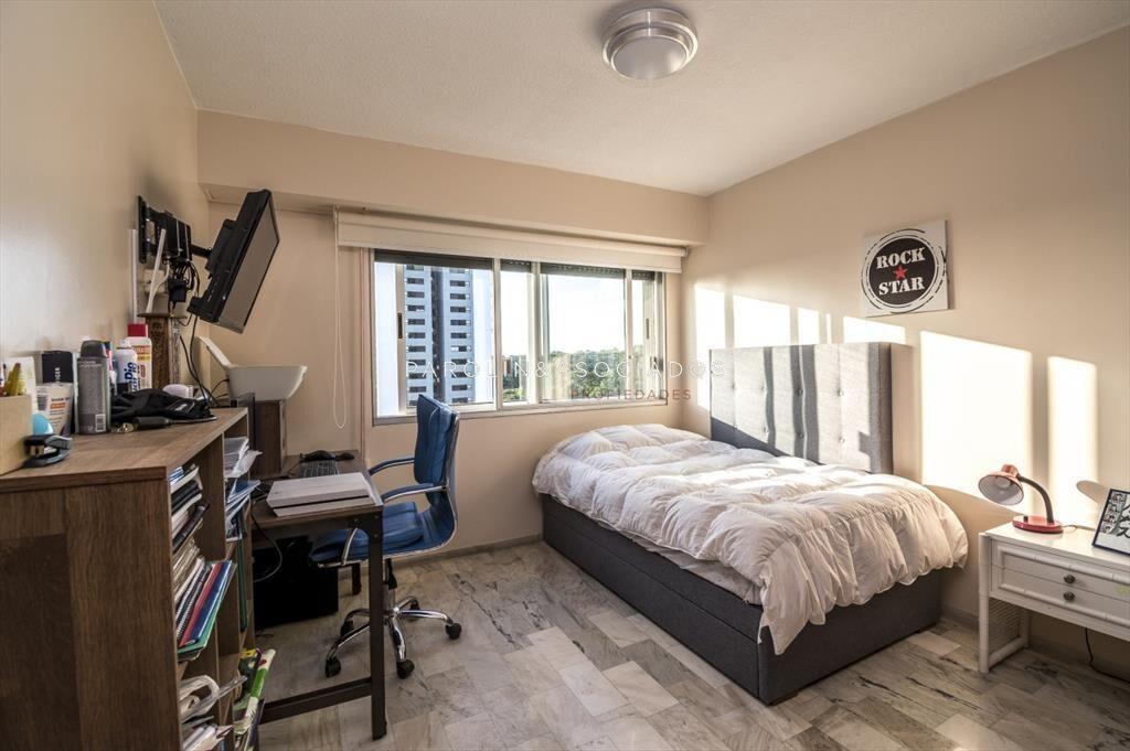 Apartamento de 3 dormitorios en venta Roosevelt