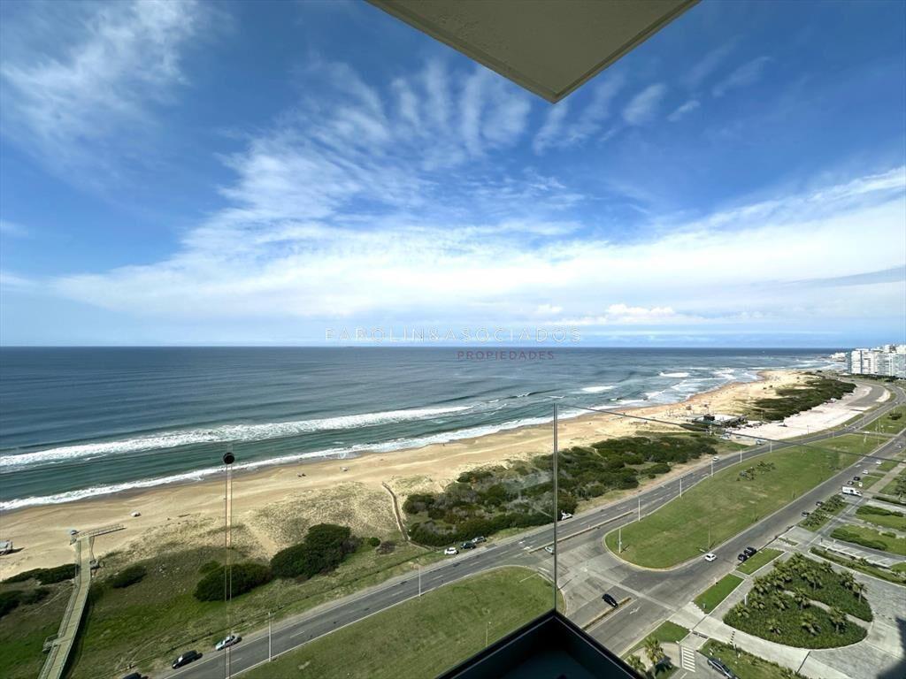 Apartamento en venta de 3 dormitorios en Le Parc