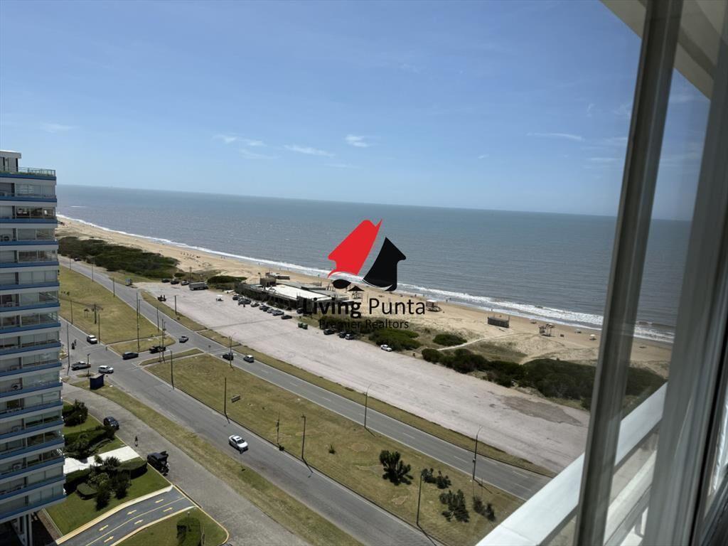 ESPECTACULAR PLANTA, PRIMERA LINEA, SERVICIOS Y