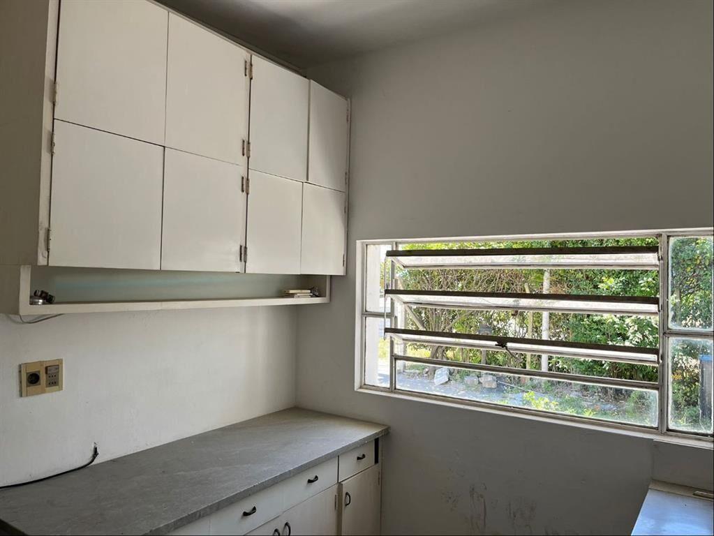 *** ALQUILADO *** EXCELENTE UBICACIÓN COMERCIAL Local Solym