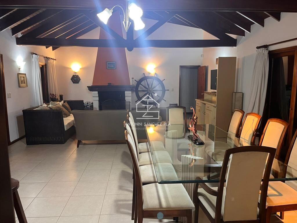 CASA EN ALQUILER CON PISCINA