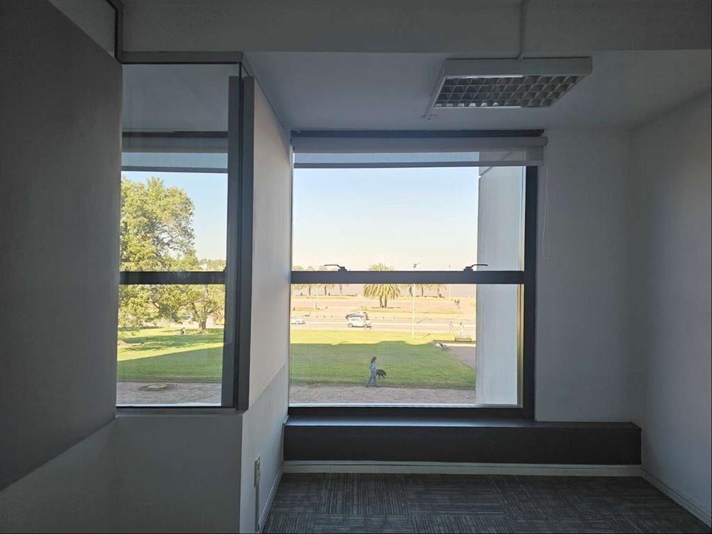 Oficina - Parque Rodó - VENTA CON RENTA