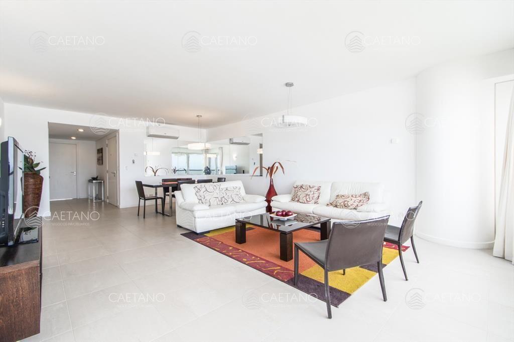 Apartamento en torre Le Parc en alquiler temporario, Playa