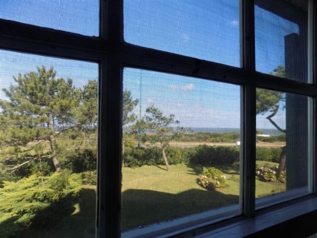 Apartamento en muy buena ubicacion en la brava, 3