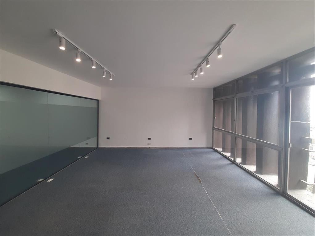 VENTA CON RENTA - Oficina en Cuidad Vieja