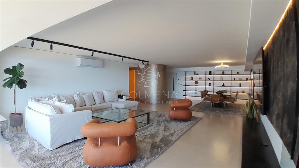 Amplio apartamento en Primera línea de playa del