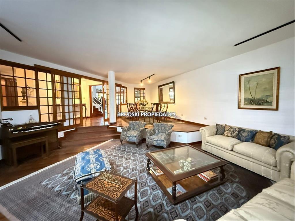 POCITOS NUEVO VENTA DE CASA 4 DORMITORIOS, ESTAR, JARDIN