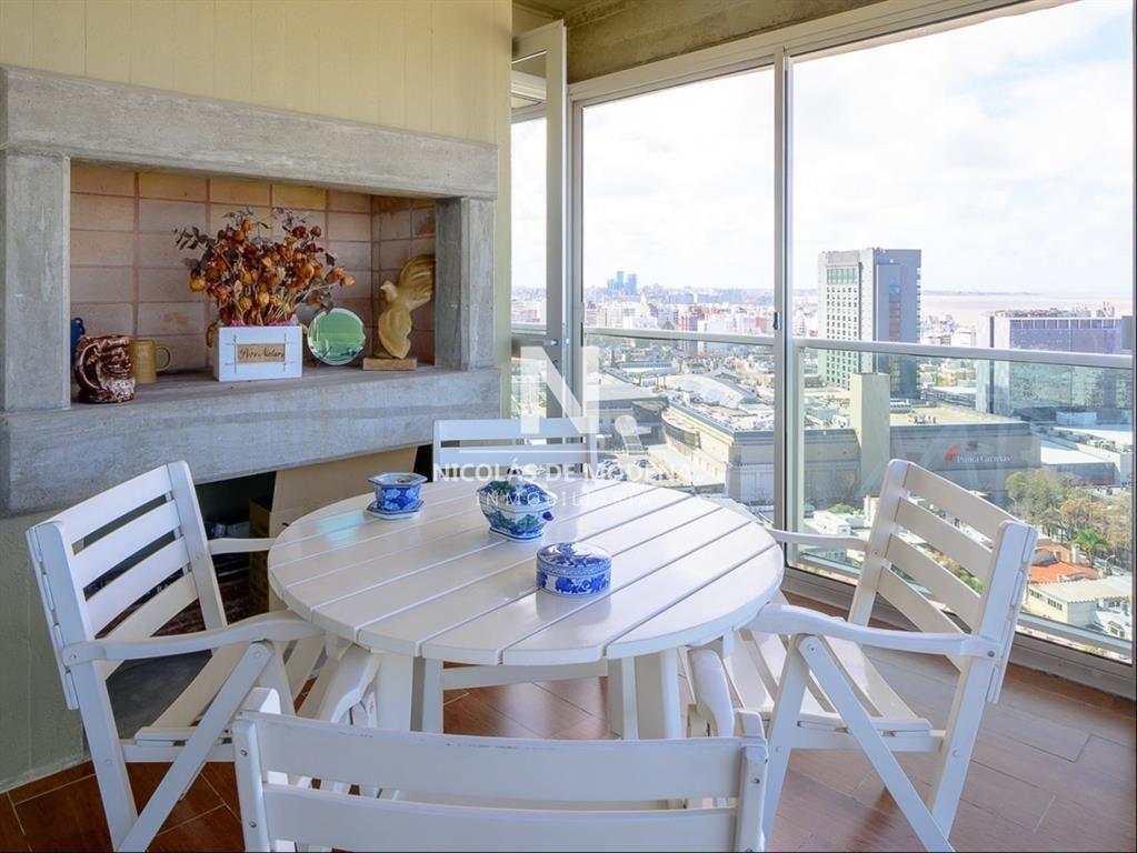 Apartamento de 4 Dormitorios en Edificio de a