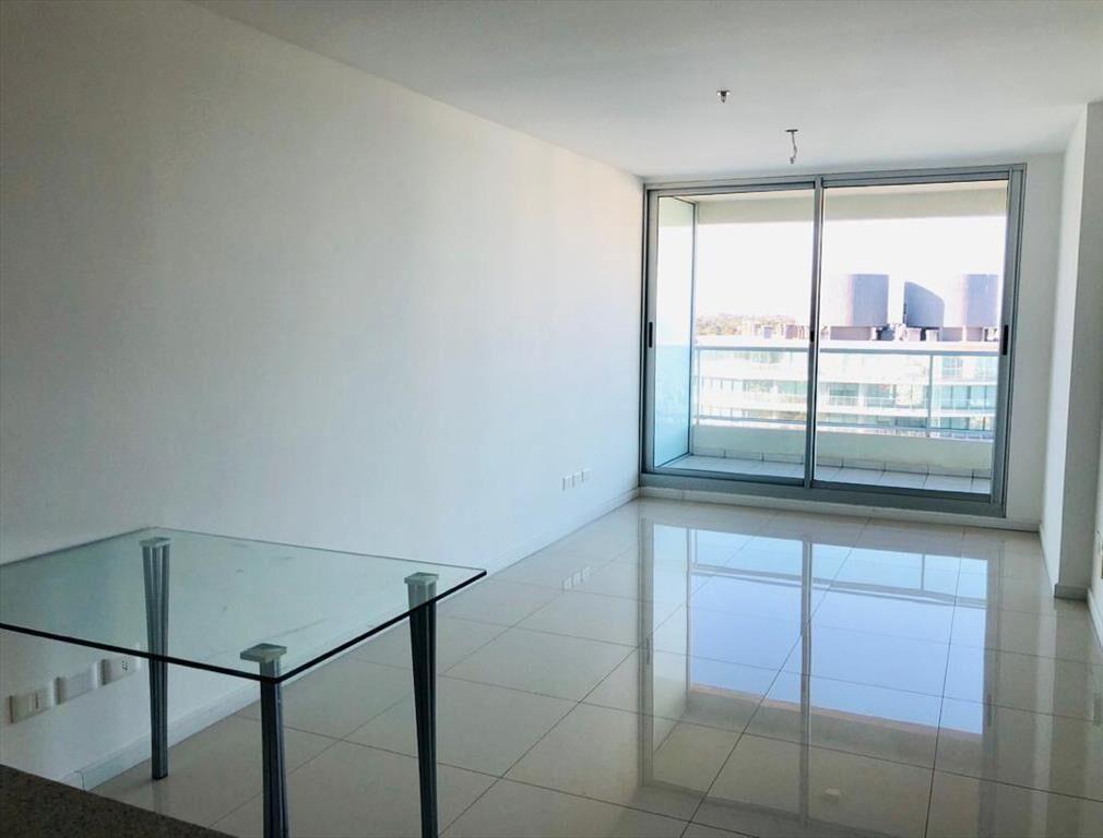 Apartamento próximo punta shopping