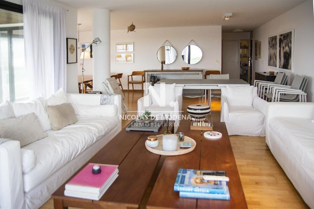 Apartamento de 3 dormitorios ensuite en primera