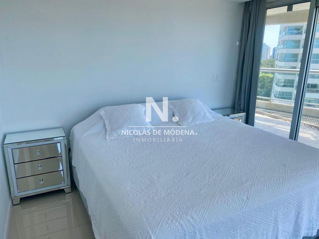 En venta apartamento de 3 dormitorios en Brava,