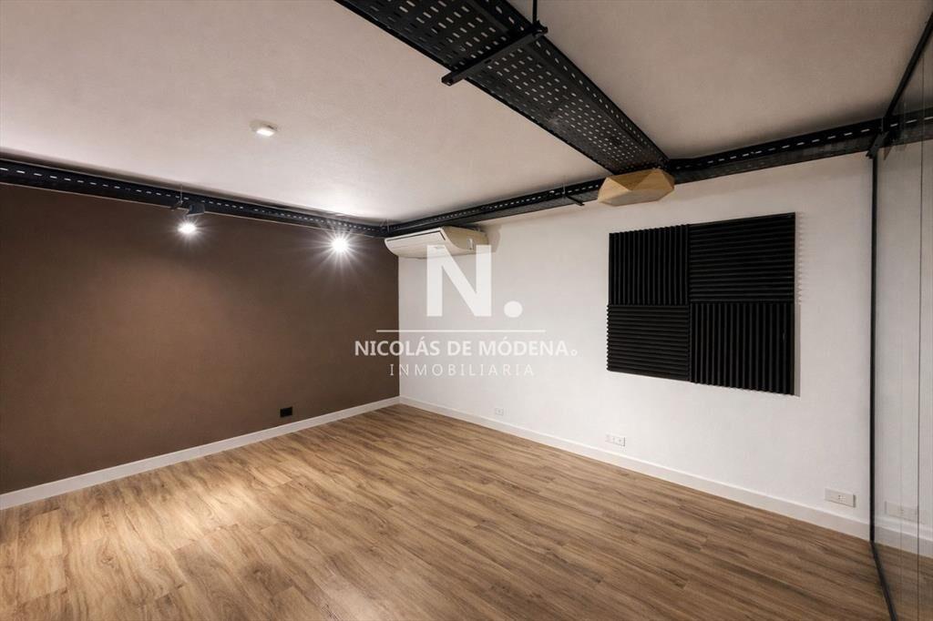 ALQUILER Local comercial + oficinas de 154 m²
