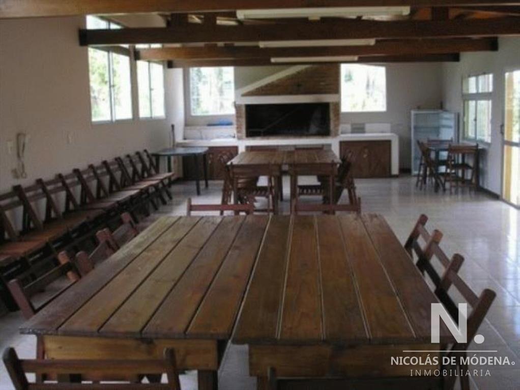 Apartamento sobre Av Roosevelt en venta, Punta del Este