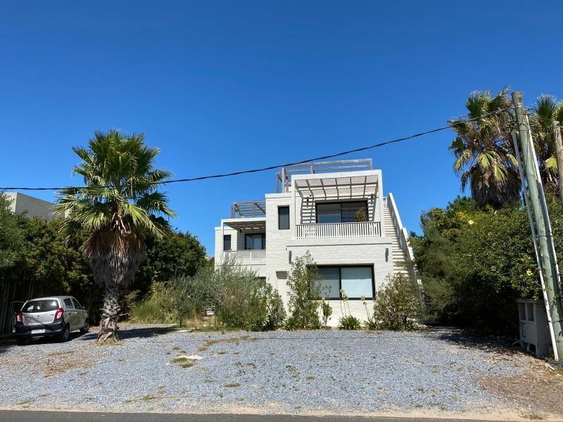 CASA CON VISTA AL MAR