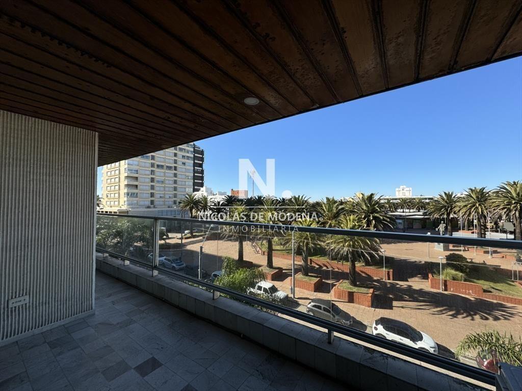 Apartamento de 2 dormitorios a la venta - Península!
