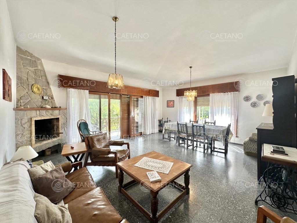 Venta Hermosa Casa - 3 dormitorios 2 baños -