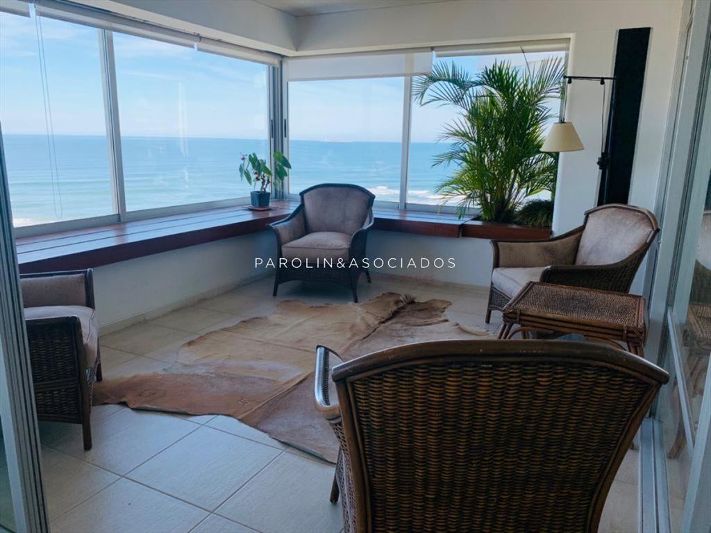 Apartamento en venta de 3 dormitorios en Torre