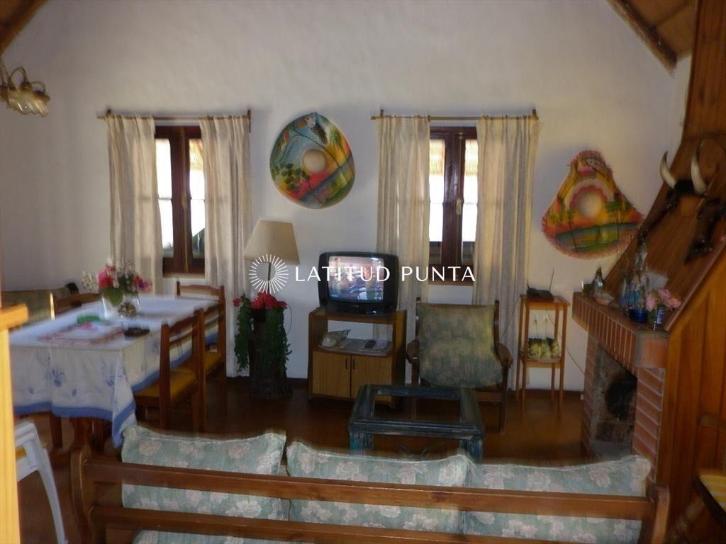 Casa en Altos de Pinares, 4 dormitorios