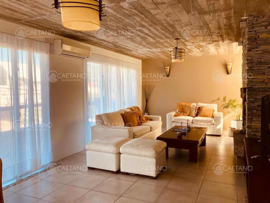 Alquilo hermosa casa en Montoya cerca de la playa