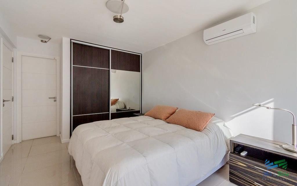 Venta apartamento de 2 dormitorios y medio con en