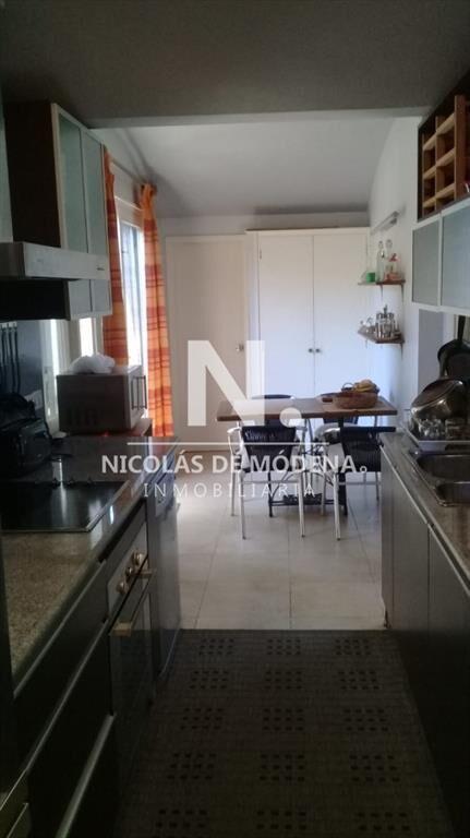 Casa en venta, a pocos metros del mar
